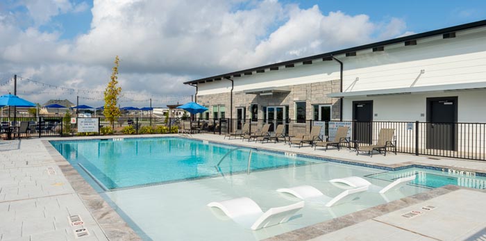 Swimming pool at Jet Stream RV Park at the med center Houston Texas